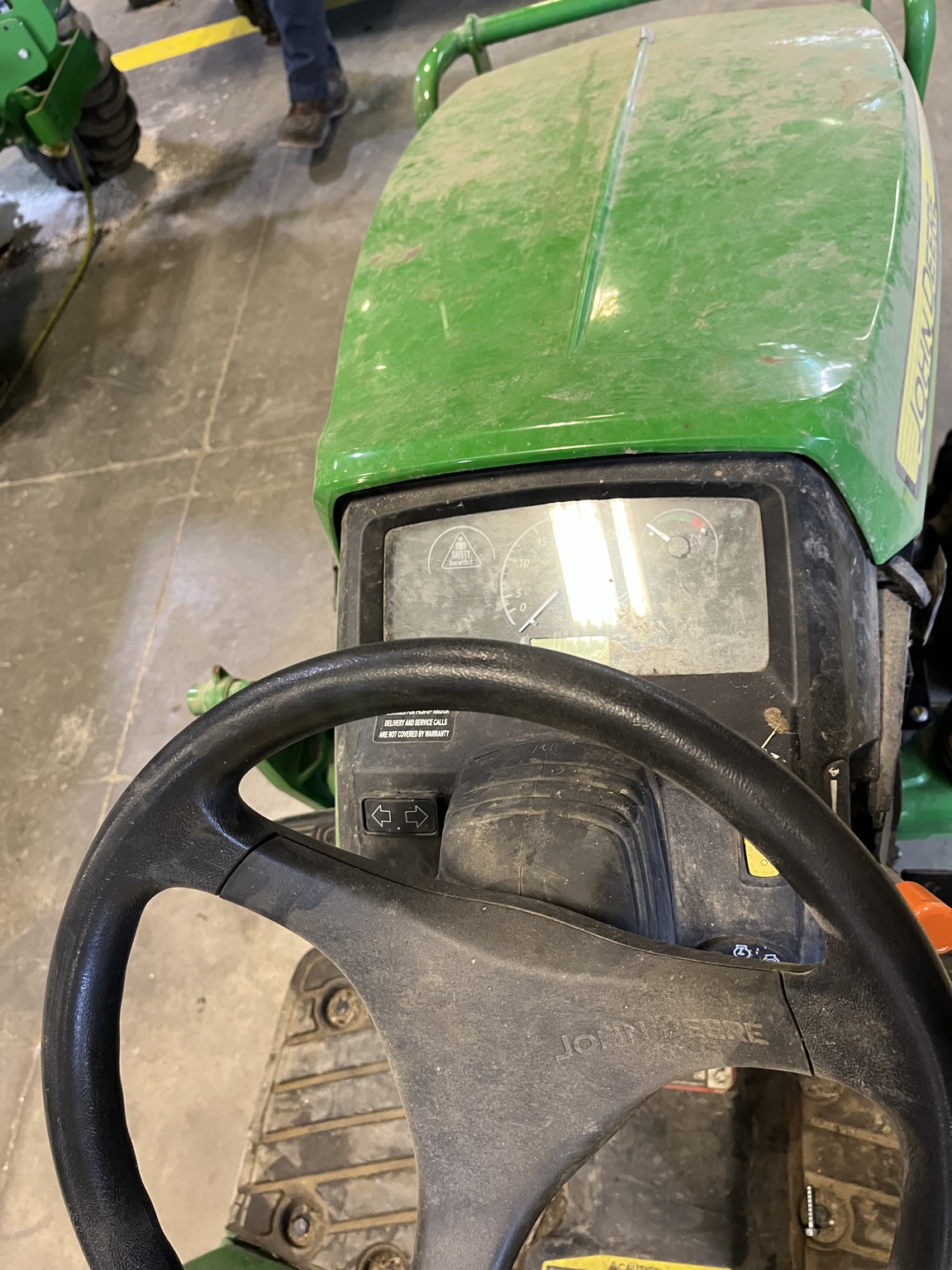 2019 John Deere 1025R Image 13