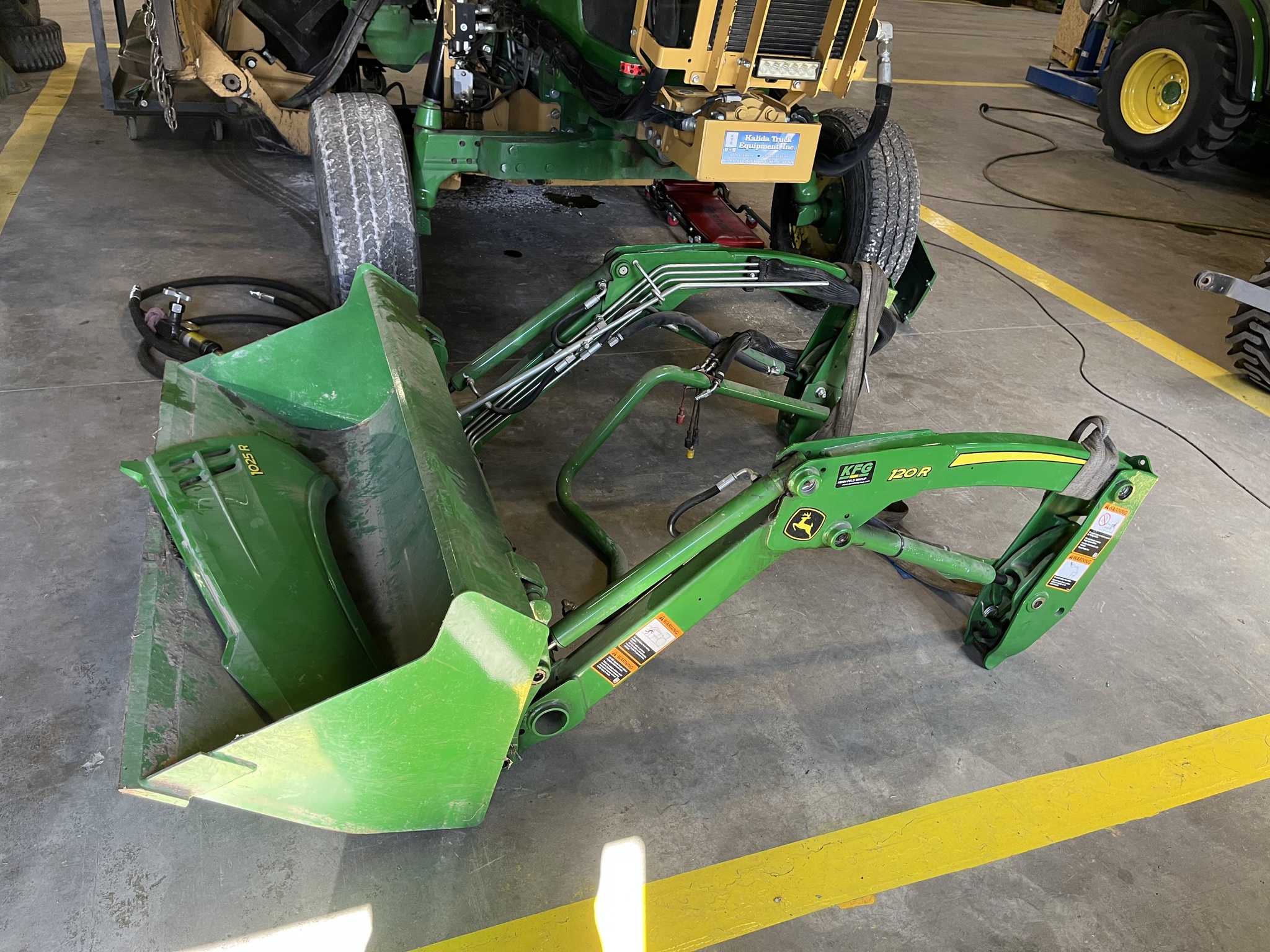2019 John Deere 1025R Image 17