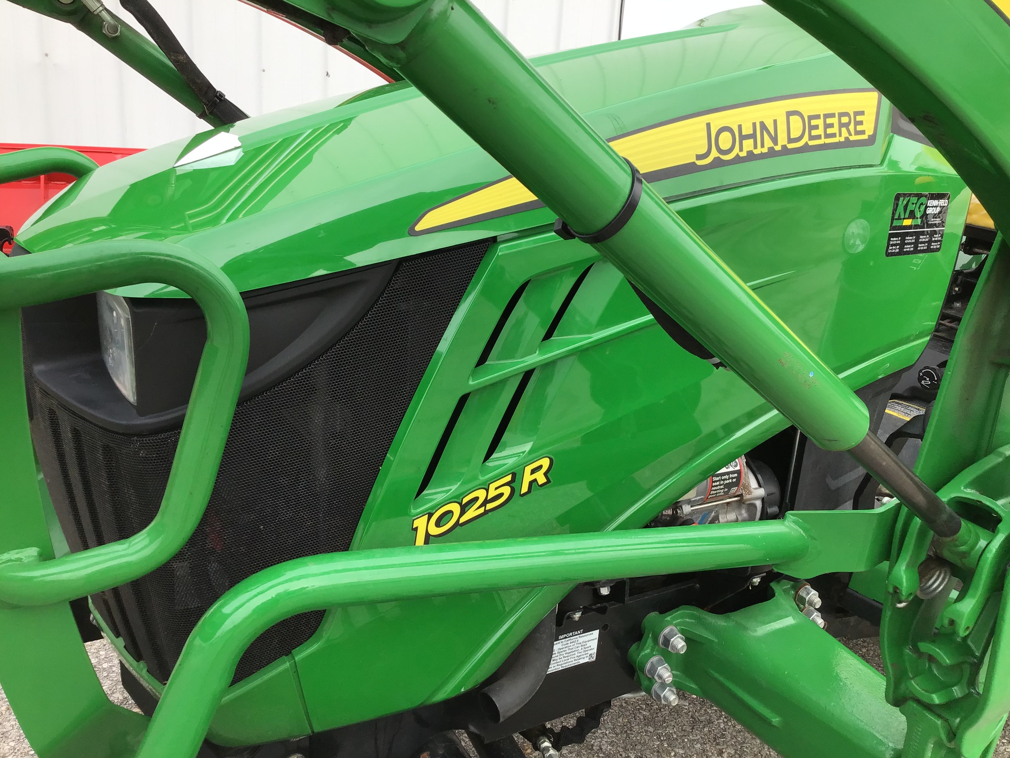 2019 John Deere 1025R Image 12
