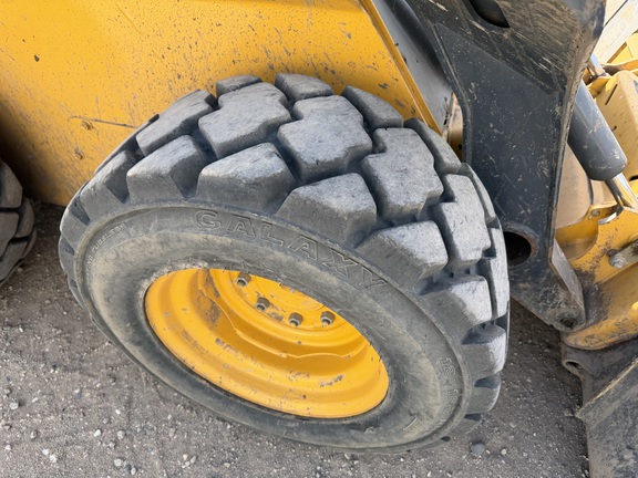 2024 John Deere 320G - Photo12