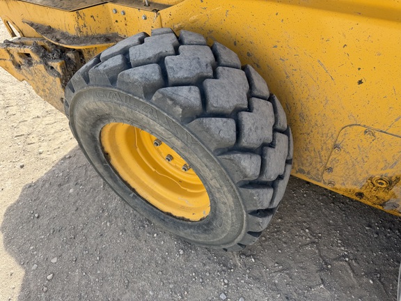 2024 John Deere 320G - Photo13