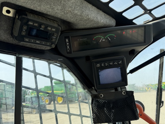 2024 John Deere 320G - Photo26