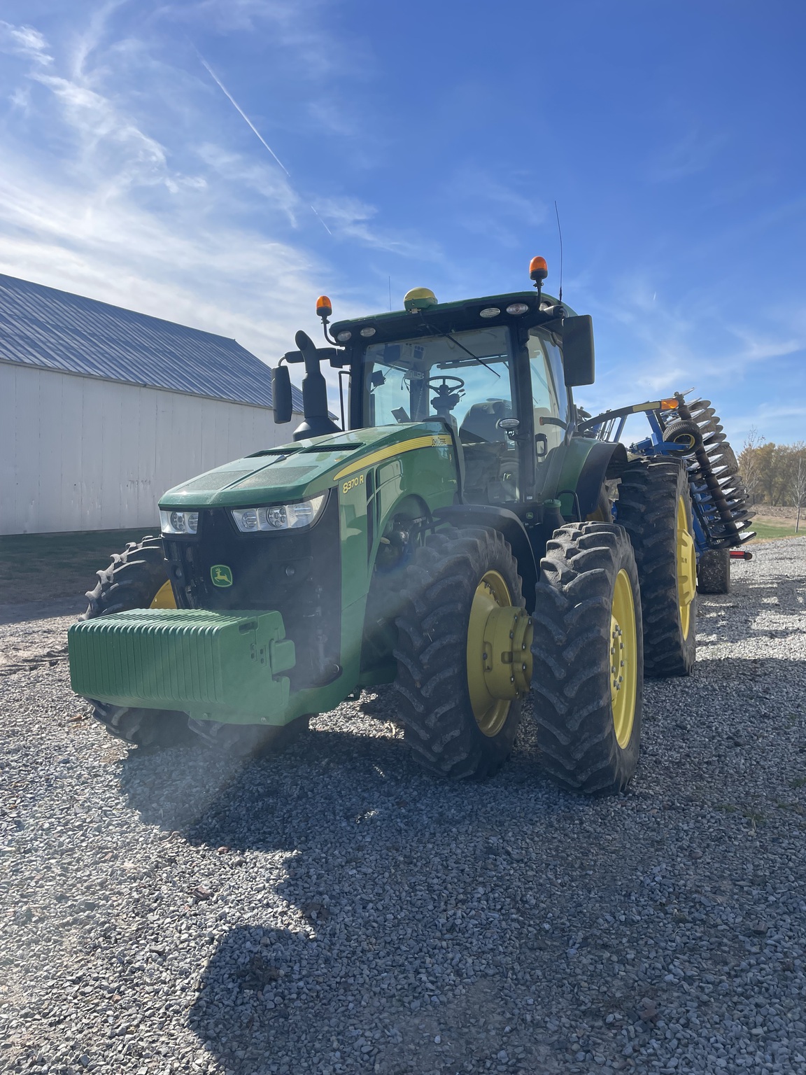 2020 John Deere 8370R Image 6