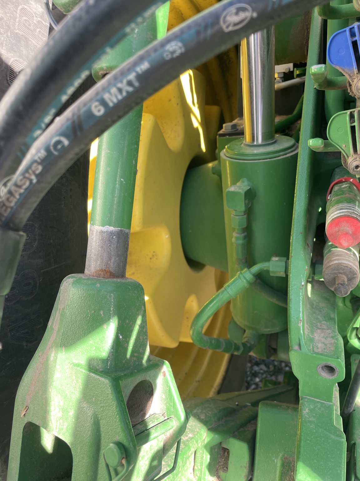 2020 John Deere 8370R Image 12