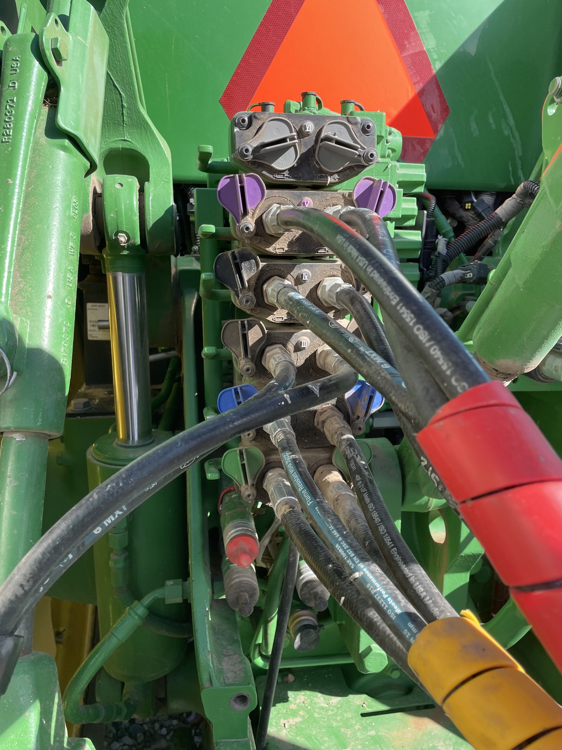 2020 John Deere 8370R Image 11