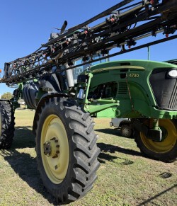 2012 John Deere 4730 Photo 3