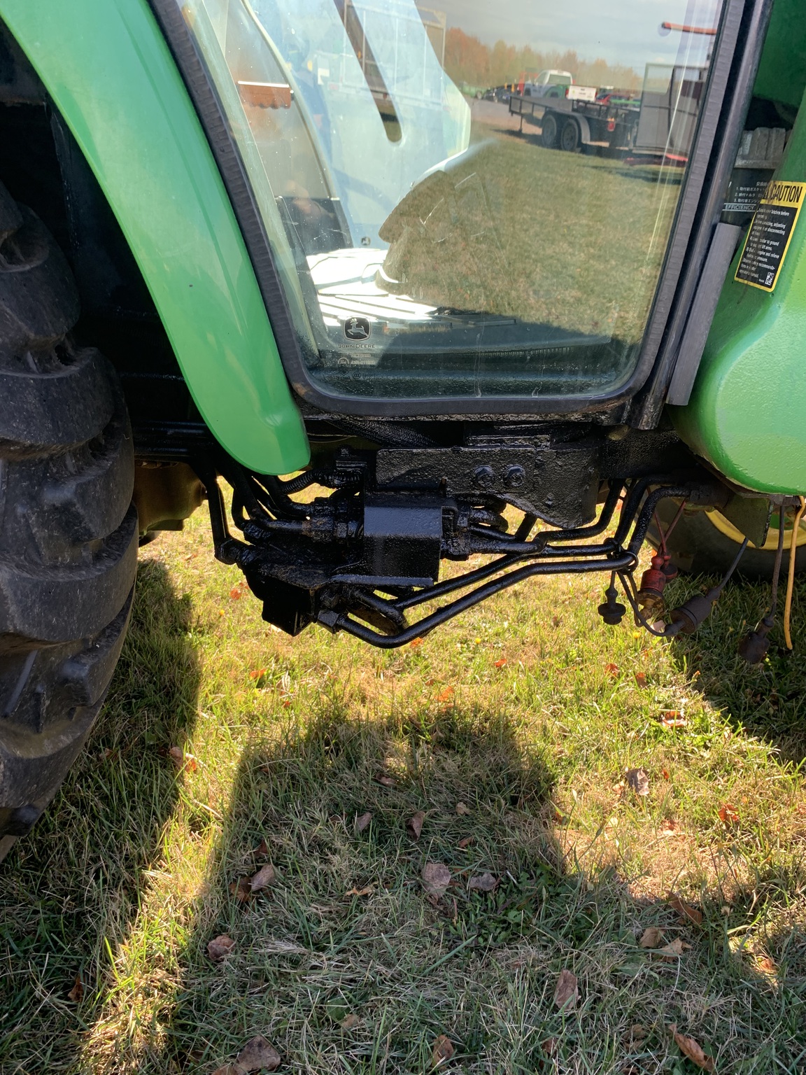 2019 John Deere 3046R Image 10