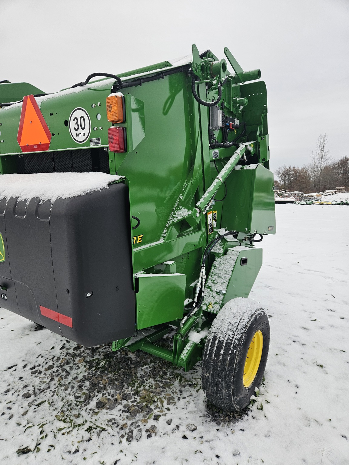 2024 John Deere 451E Image 3