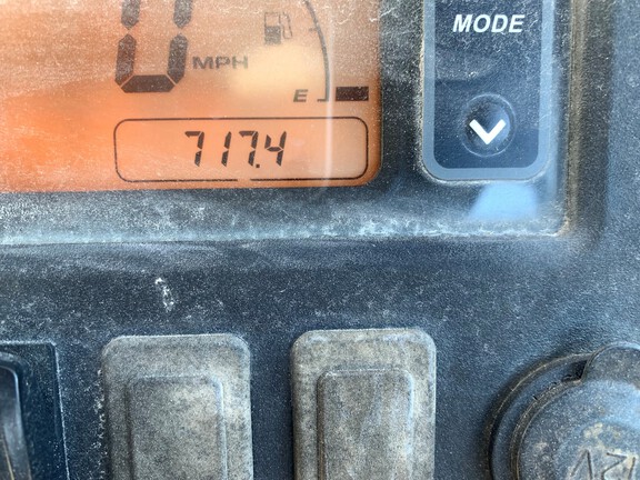 2017 John Deere 825M S4 Photo 2