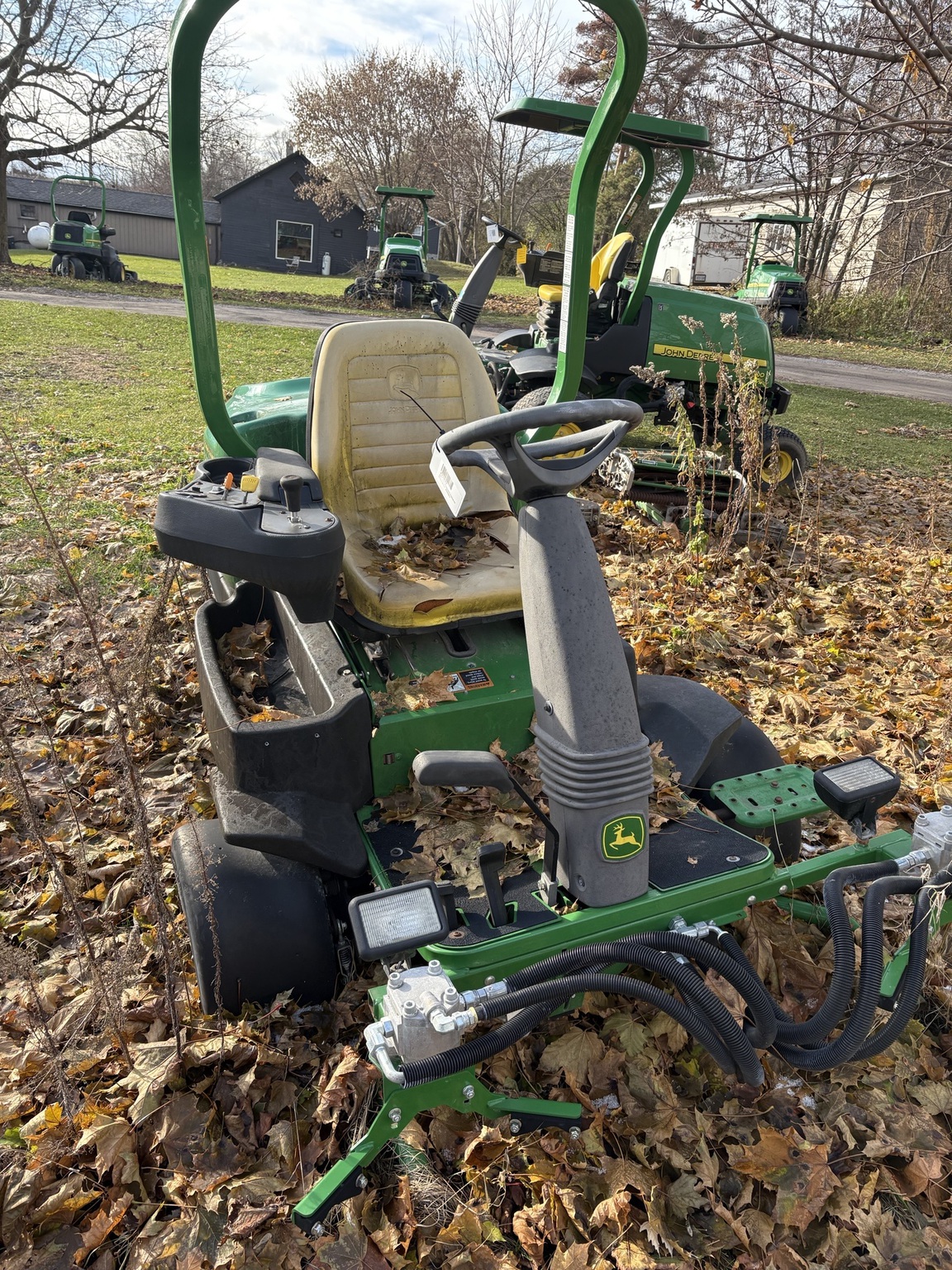 2012 John Deere 2500B Image 1