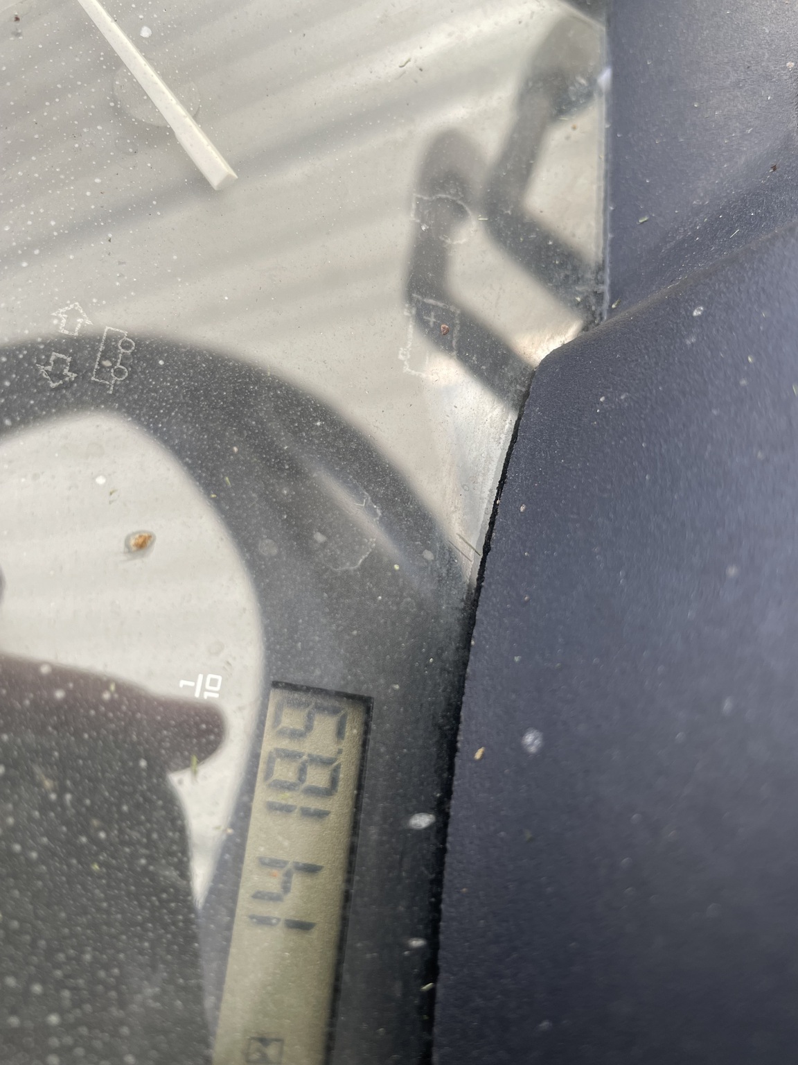 2011 John Deere X720 Image 8