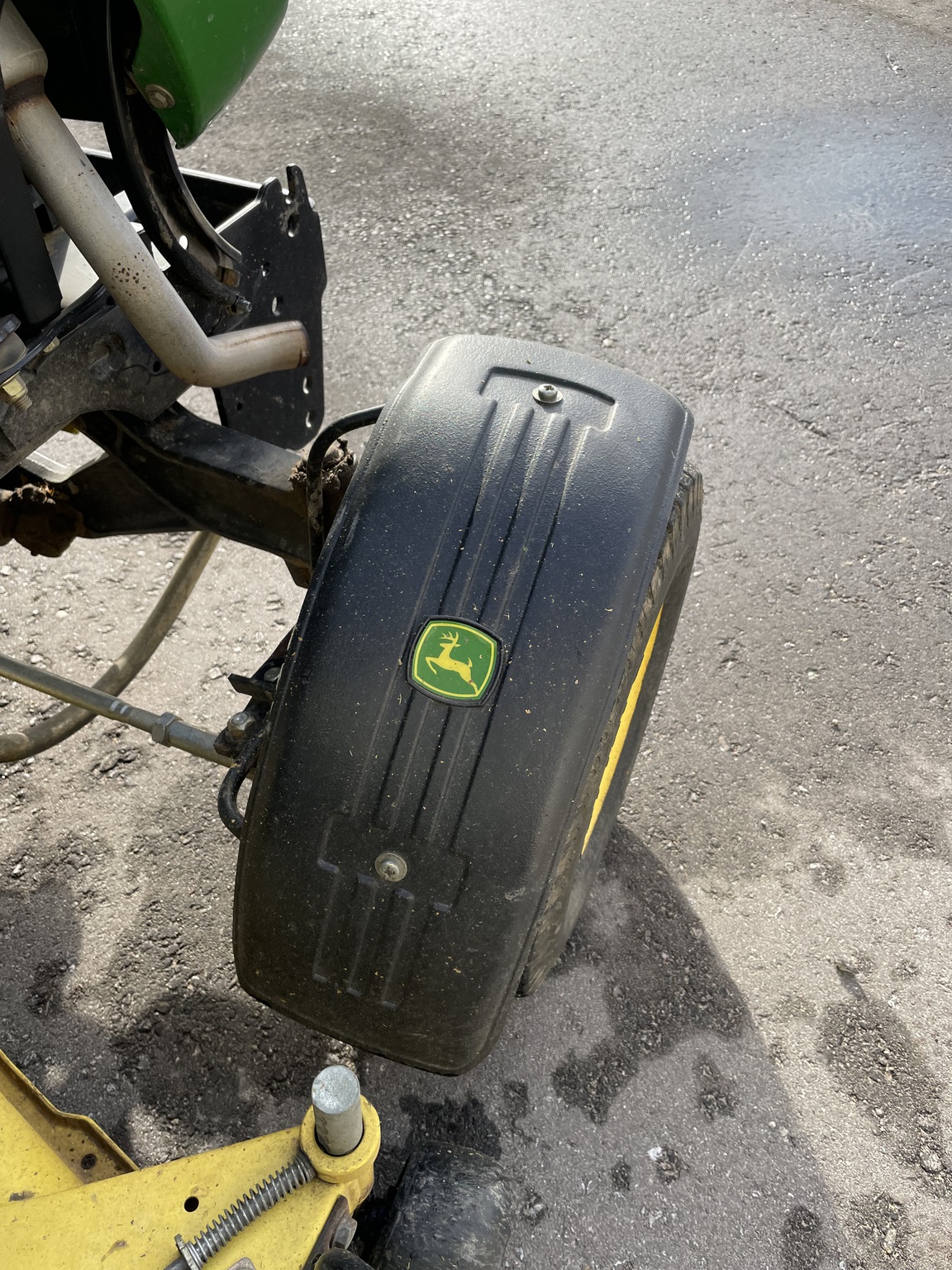 2011 John Deere X720 Image 6