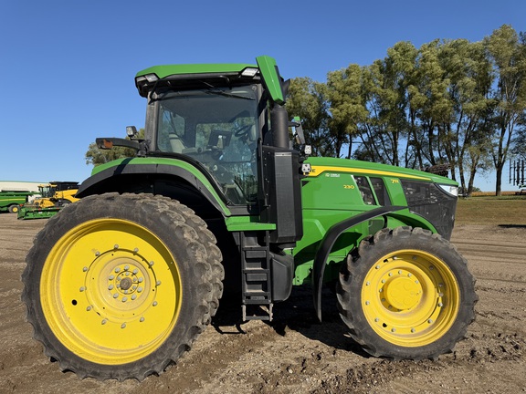 2025 John Deere 7R 230 - Photo2