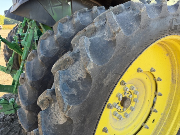 2025 John Deere 7R 230 - Photo16