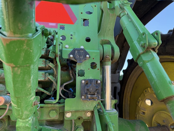 2025 John Deere 7R 230 - Photo23