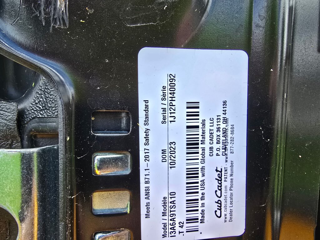 2023 Cub Cadet LT42 Image 4