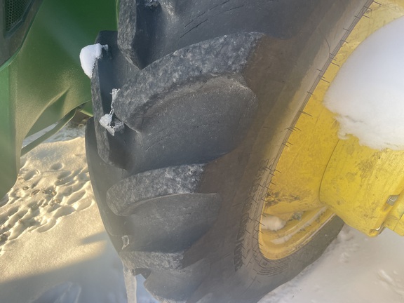 2025 John Deere 8R 370 - Photo13