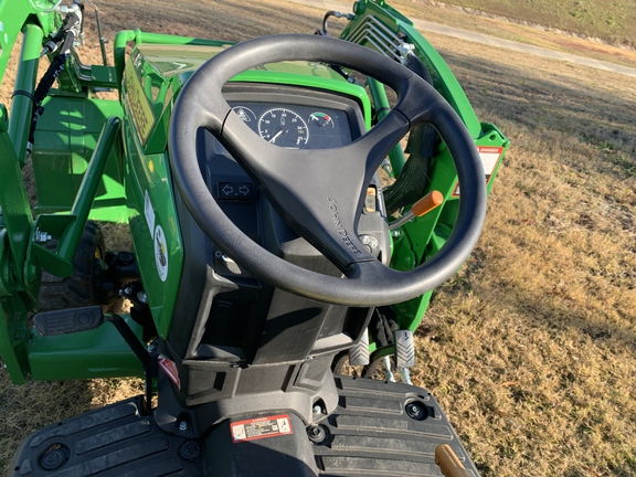 2024 John Deere 1023E Photo 5