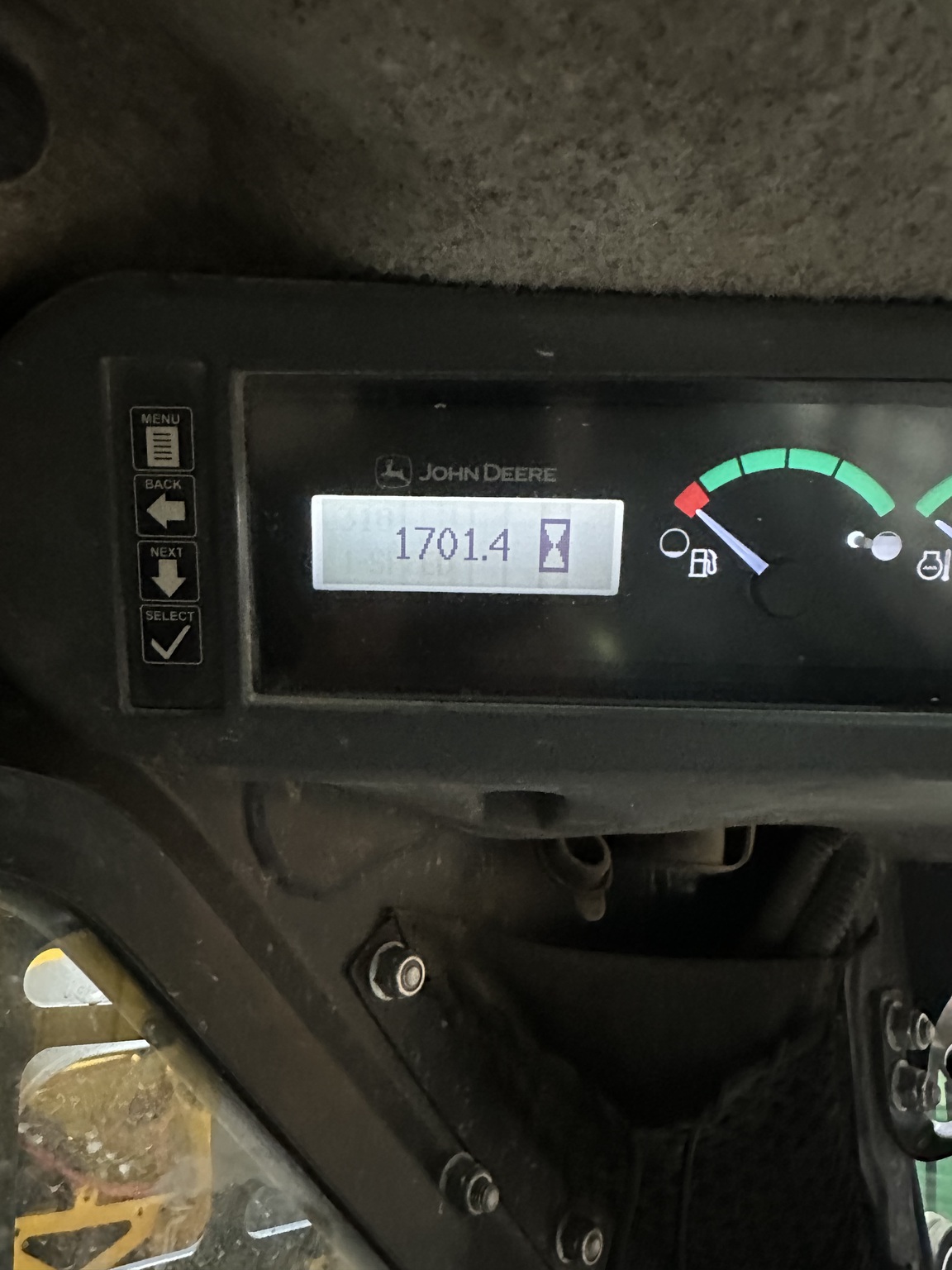 2016 John Deere 318G Image 10