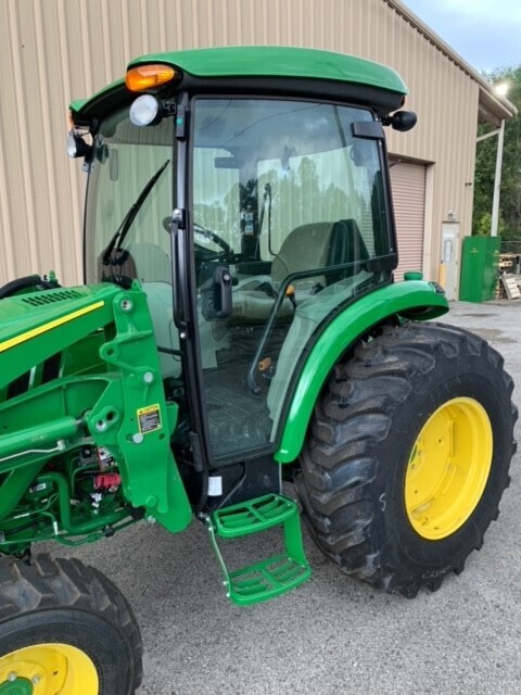 2025 John Deere 4066R Image 3