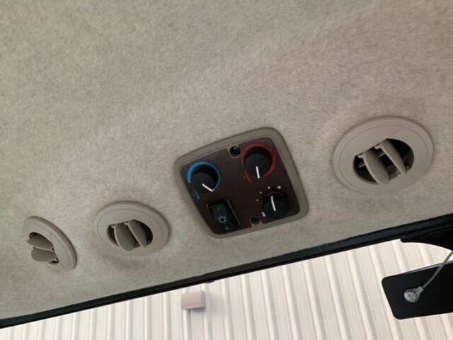 2025 John Deere 4066R Image 6