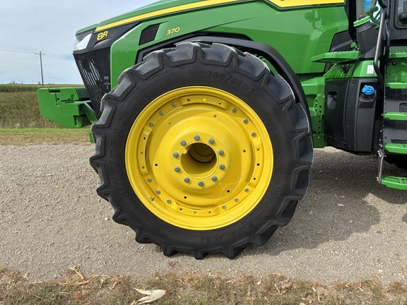 2025 John Deere 8R 370 - Photo9