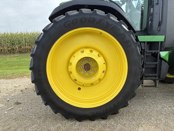 2025 John Deere 8R 370 - Photo17