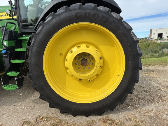 2025 John Deere 8R 370 - Photo23