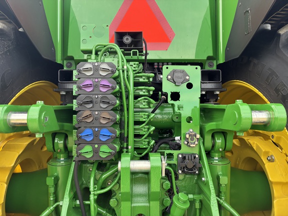 2025 John Deere 8R 370 - Photo35