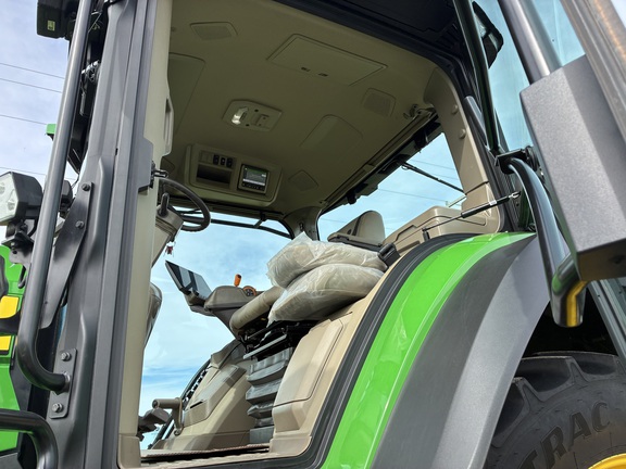 2025 John Deere 8R 370 - Photo38