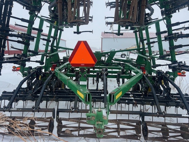 John Deere 2210 Image 3