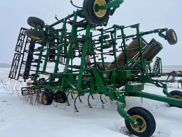 John Deere 2210 Image 5