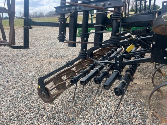 John Deere 2210 Image 6