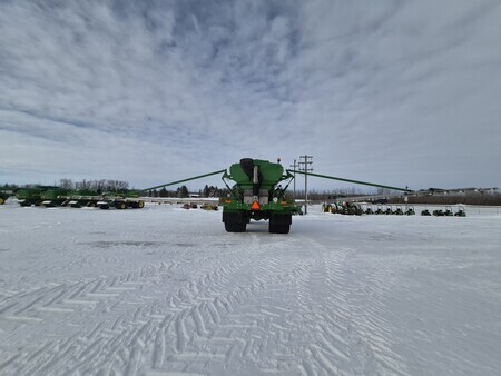 Used 2019 John Deere F4365 Self Propelled Applicators at Horizon Ag & Turf in St. Paul, AB - Photo9