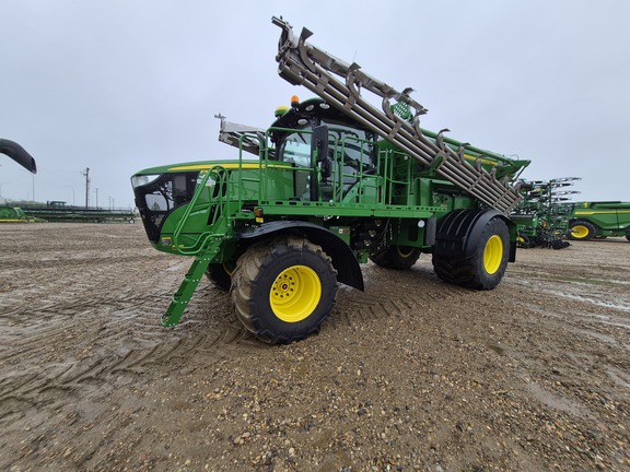 Used 2019 John Deere F4365 Self Propelled Applicators at Horizon Ag & Turf in St. Paul, AB - Photo4