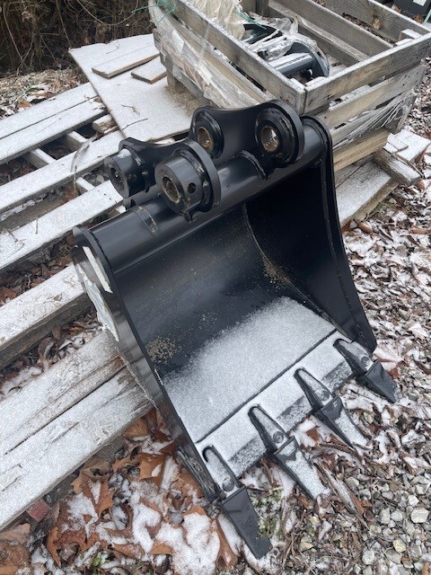 2024 John Deere BYT11913 Image 1