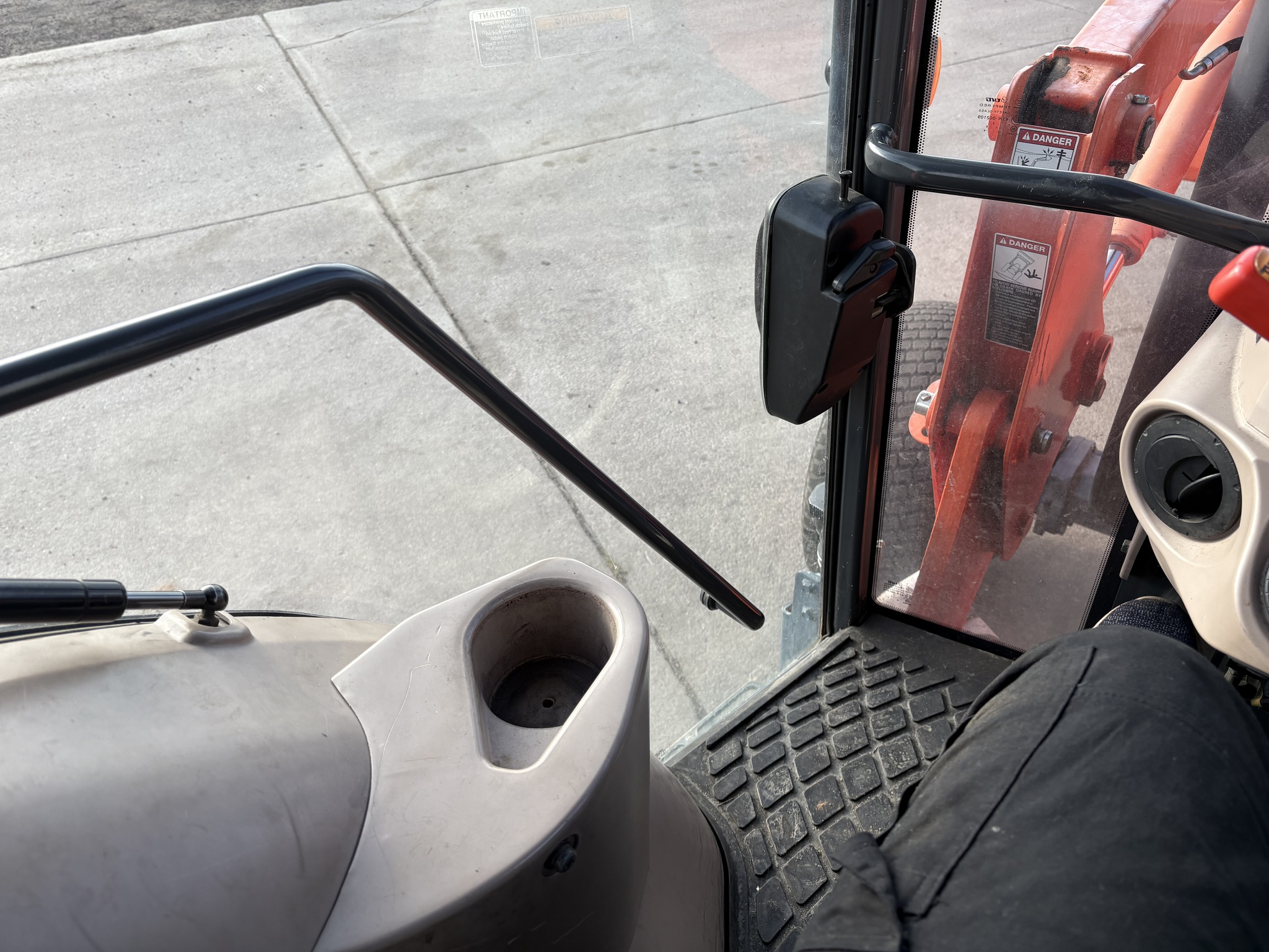 Kubota M7060 Image 10