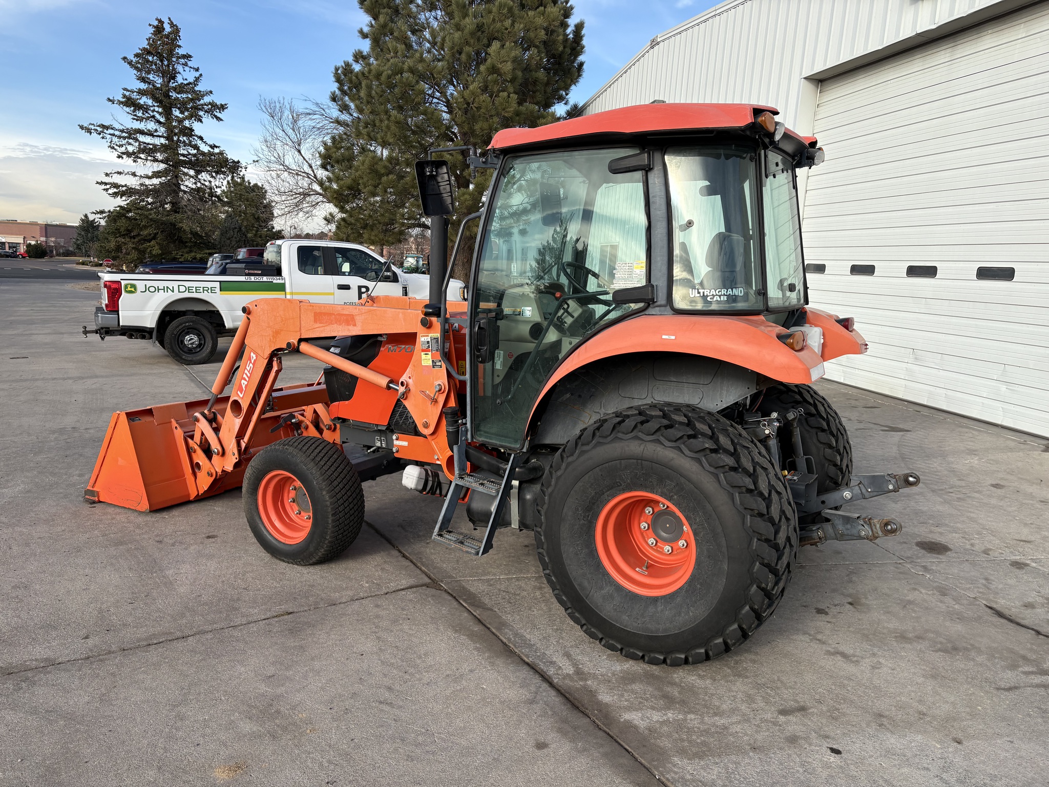 Kubota M7060 Image 4