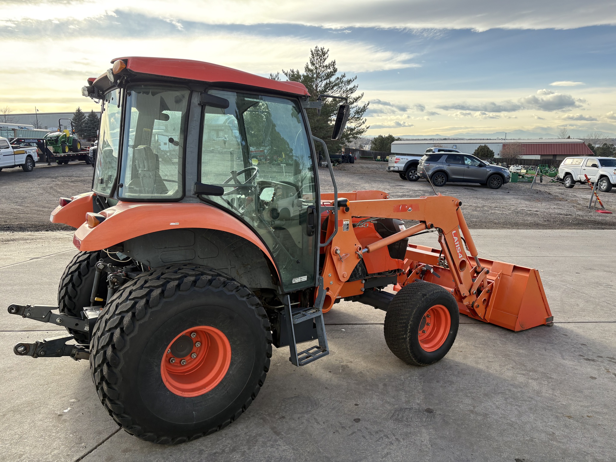 Kubota M7060 Image 7