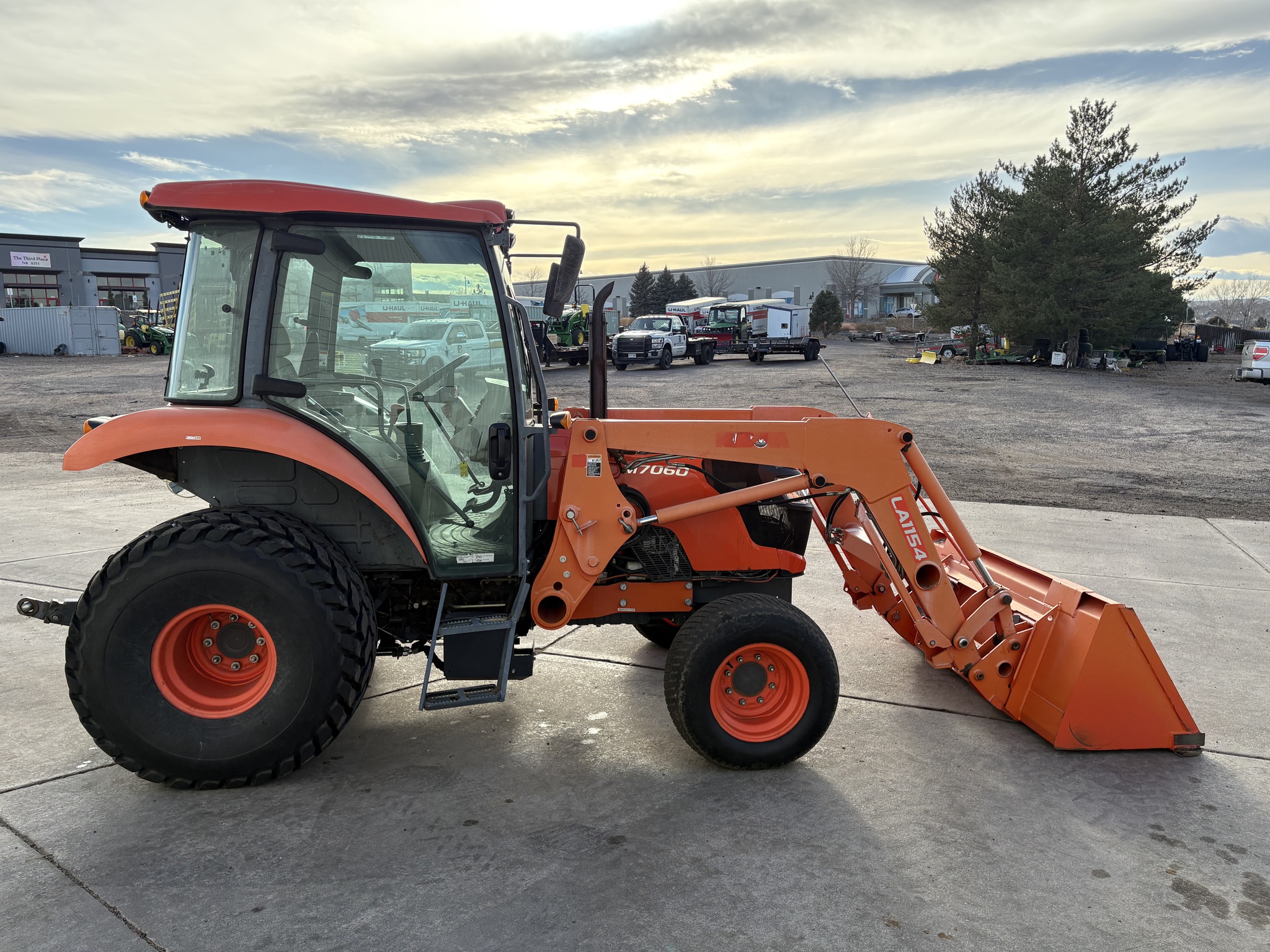 Kubota M7060 Image 6