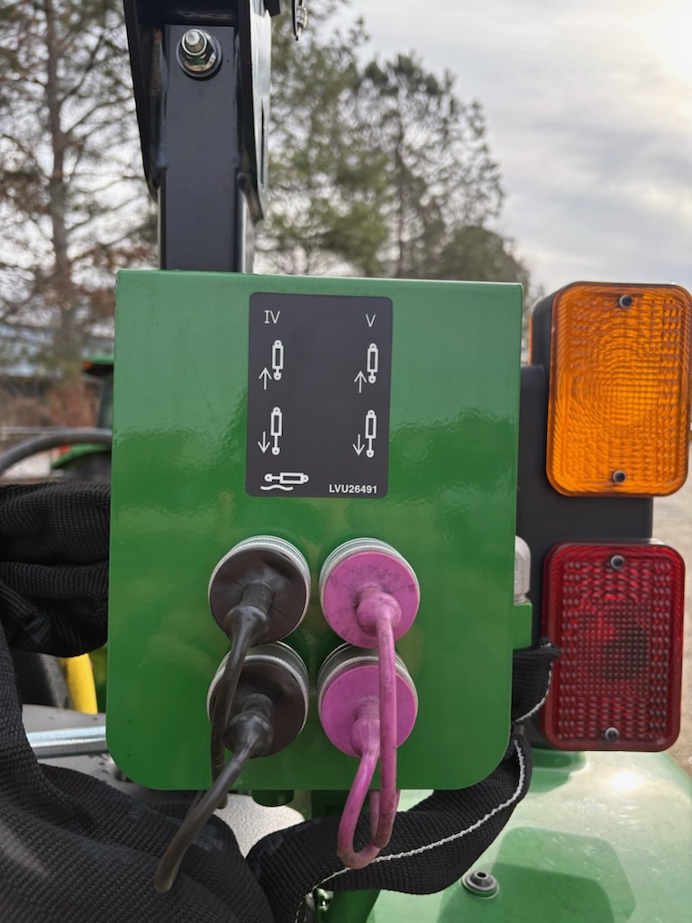 2024 John Deere 4044M Image 6