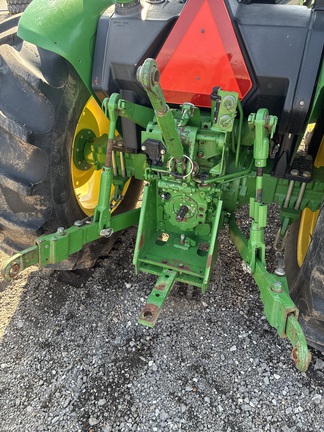 2016 John Deere 5055E
