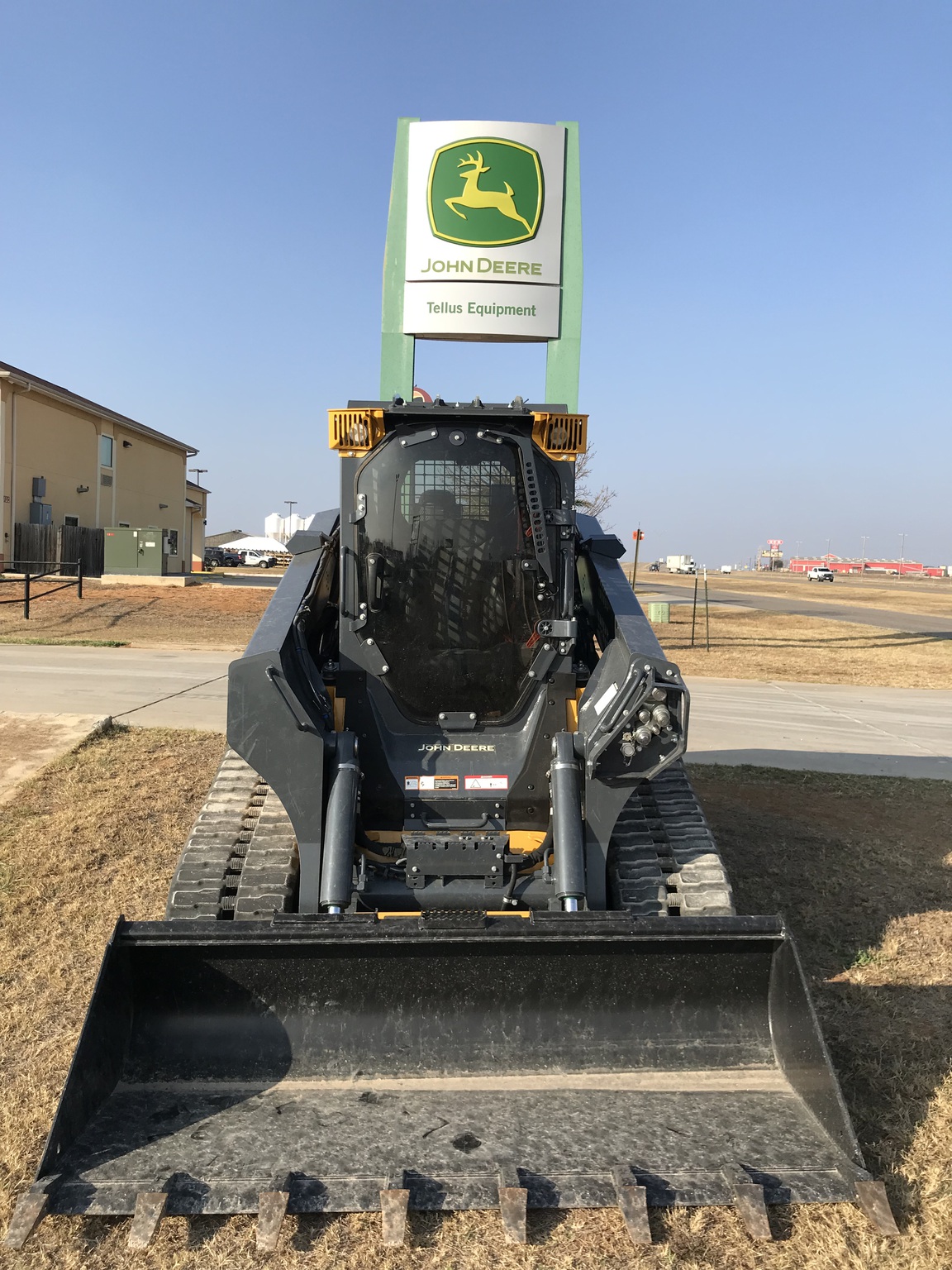 2024 John Deere 335 P Image 1