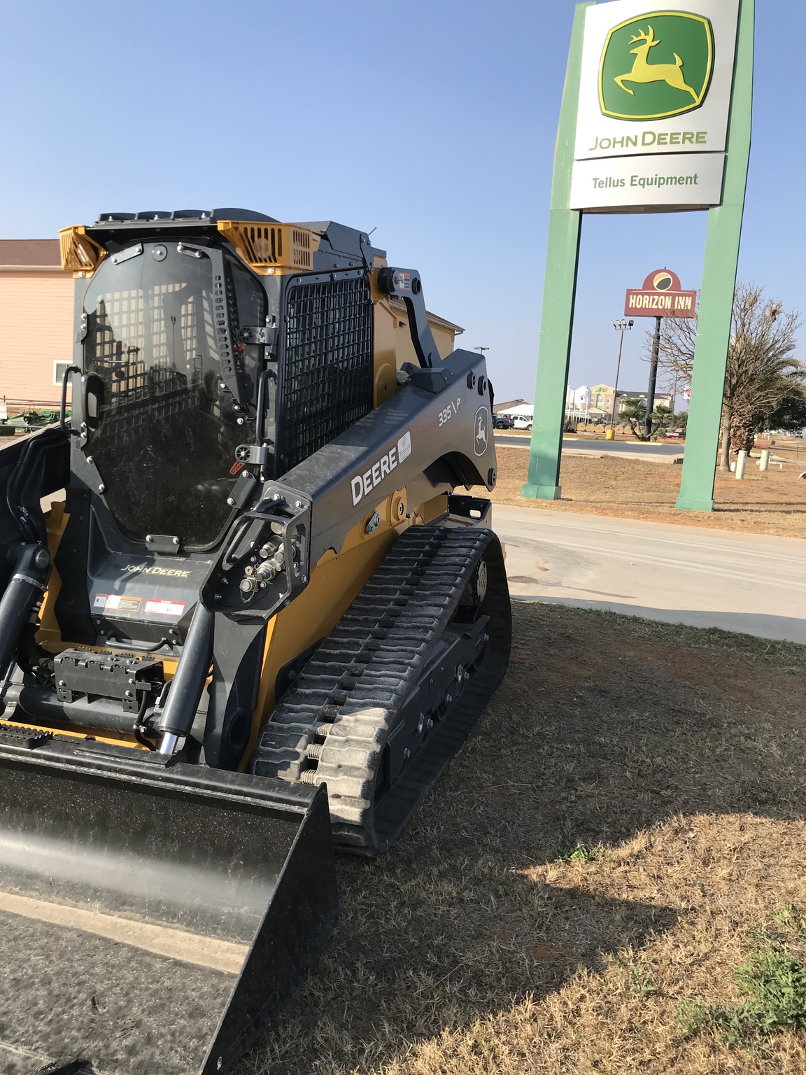 2024 John Deere 335 P Image 3
