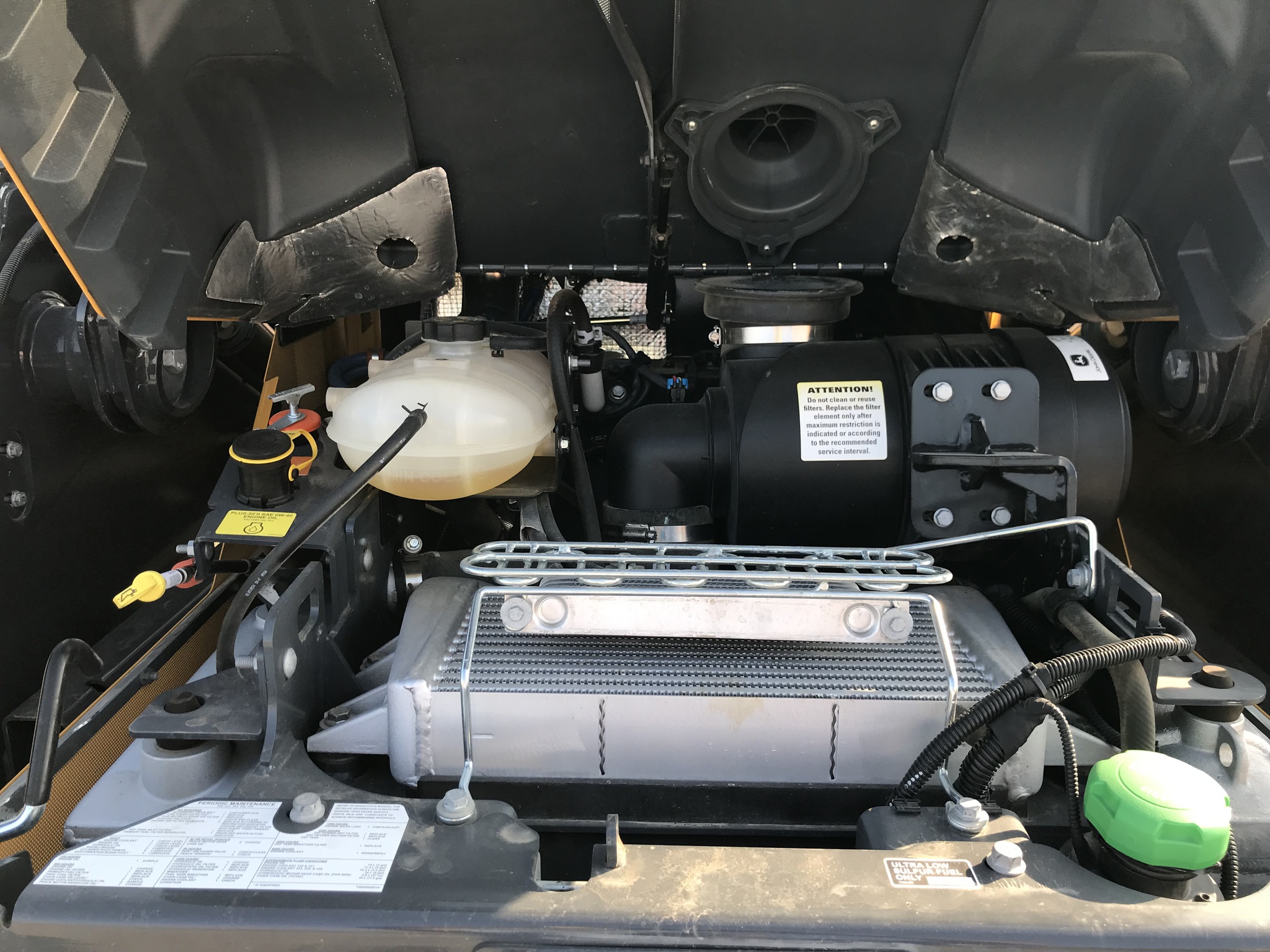 2024 John Deere 335 P Image 10