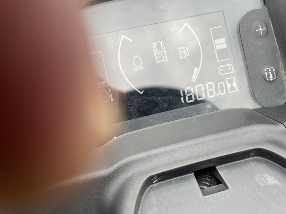 2021 John Deere x738 Photo 6