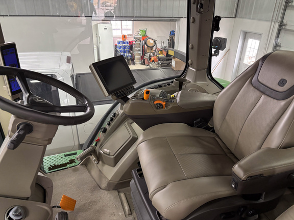 2022 John-Deere 8R 280