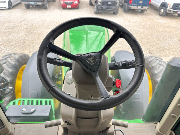 2022 John-Deere 8R 280