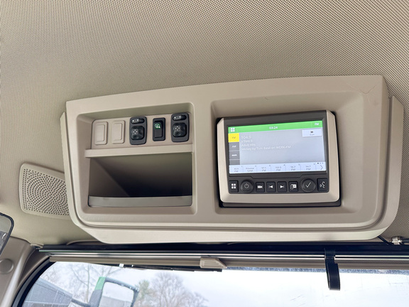 2022 John-Deere 8R 280