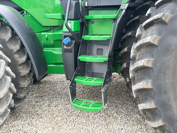 2022 John-Deere 8R 280